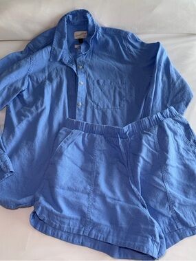 Universal Thread Womens Blue Button-Down Shirt and Shorts Set